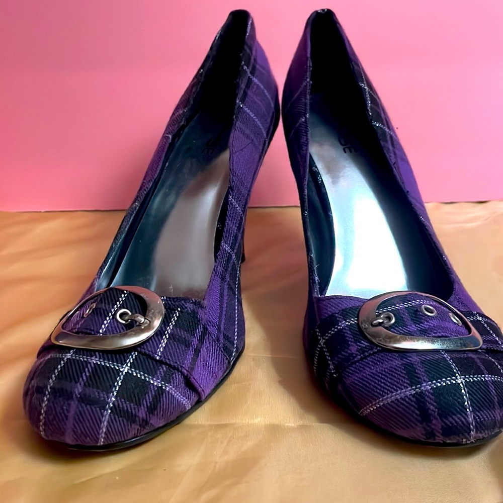 Vintage Pulse Plaid Pumps